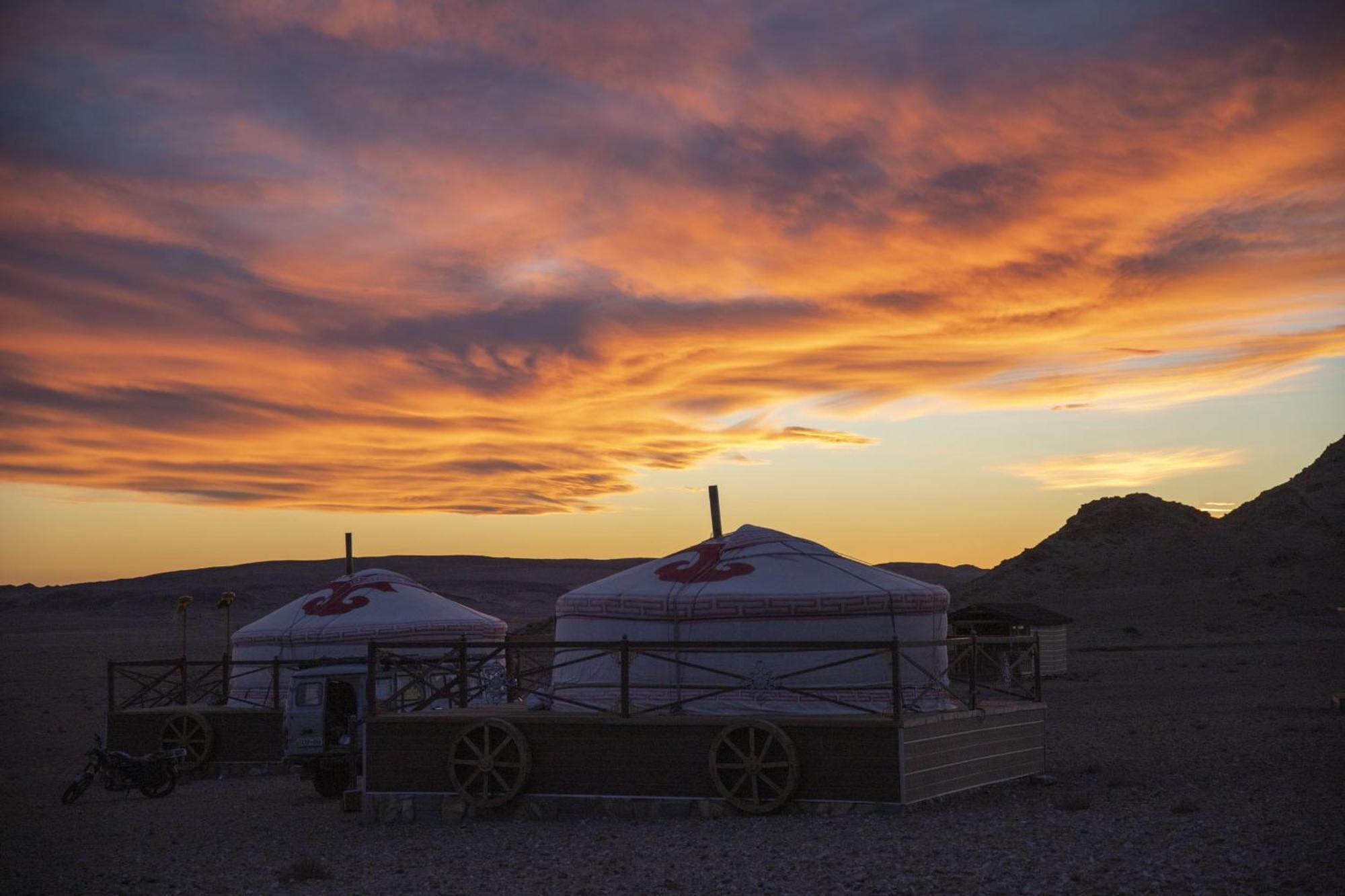 Gobi-Girl Hotel Уланбатар Екстериор снимка